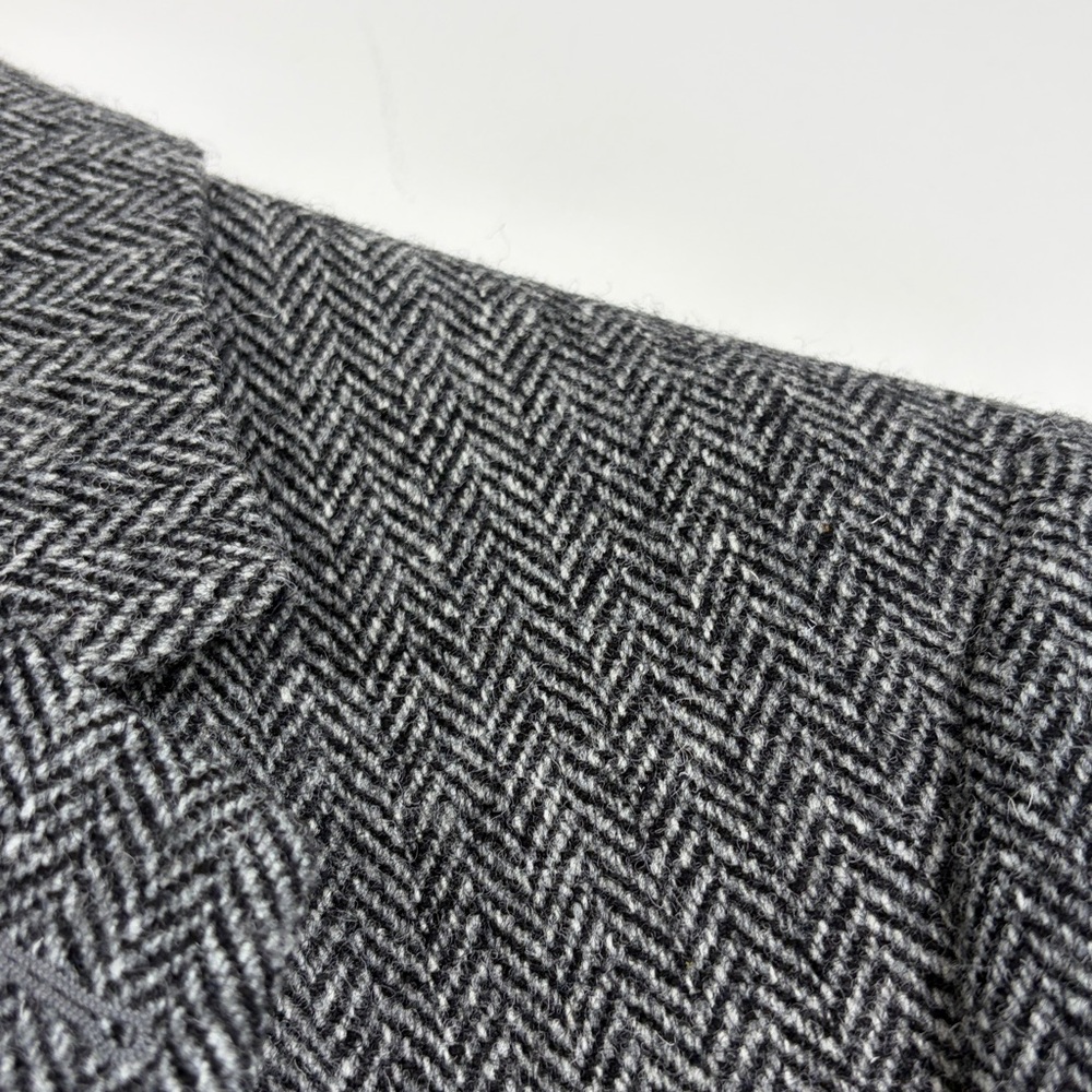 Men's Gray Herringbone Wool Blazer - Picture 6 of 16